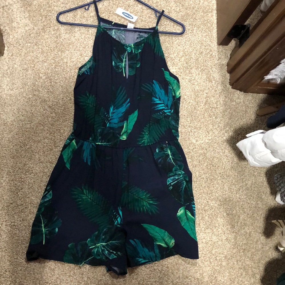 Navy blue romper with beautiful leaves!